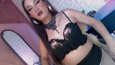 Caroline online show from 02.12.25