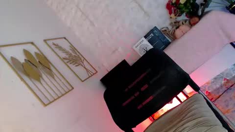 Snapshot of _caroline69 chatting on 02.06.26 Caroline online show from 02.06.26