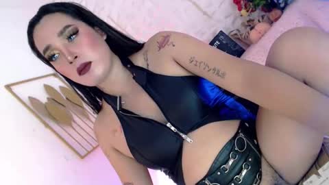 Snapshot of _caroline69 chatting on 02.08.26 Caroline online show from 02.08.26