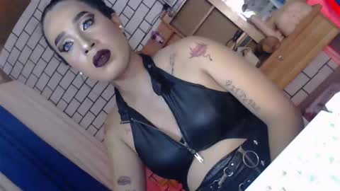 Snapshot of _caroline69 chatting on 04.08.26 Caroline online show from 04.08.26