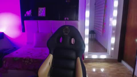 _charlotte_collins_ online show from 02.21.26