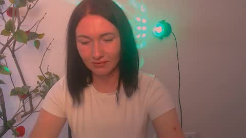 Snapshot of _cutie_and_shy_ chatting on 05.01.26 _cutie_and_shy_ online show from 05.01.26