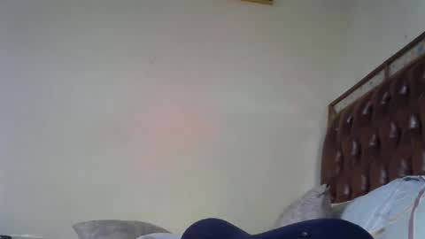 Snapshot of _daddyslittlemonster_ chatting on 10.31.25 lily online show from 10.31.25