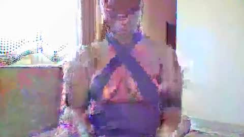 Snapshot of _diva001_ chatting on 09.16.25 bigbootydiva online show from 09.16.25