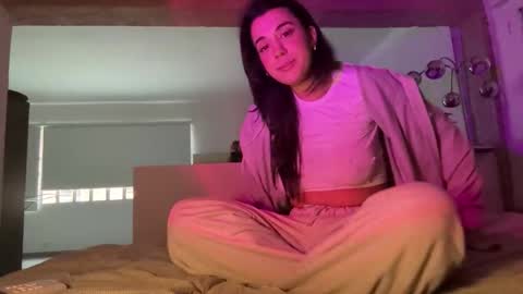  elena barra online show from 12.04.25