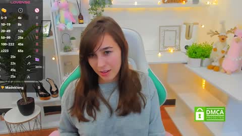 Snapshot of _eliizabeth__ chatting on 12.18.24 Lizzy online show from 12.18.24