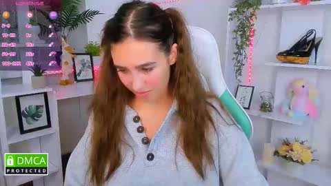 Snapshot of _eliizabeth__ chatting on 10.21.25 Lizzy online show from 10.21.25