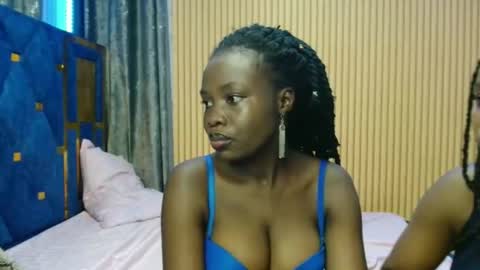 Snapshot of _elinah chatting on 11.27.25 Elinah online show from 11.27.25