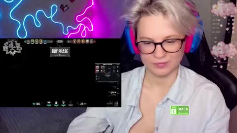 chloue and Gretta online show from 11.14.25