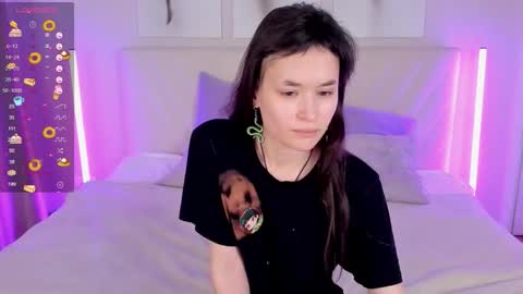 _emily__strike_ online show from 11.19.25