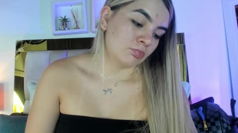 Isabella online show from 09.11.25