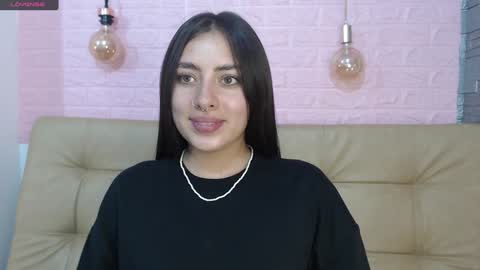 Snapshot of _emma_diamond_ chatting on 12.26.24 Emma online show from 12.26.24