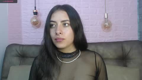 Snapshot of _emma_diamond_ chatting on 02.13.25 Emma online show from 02.13.25