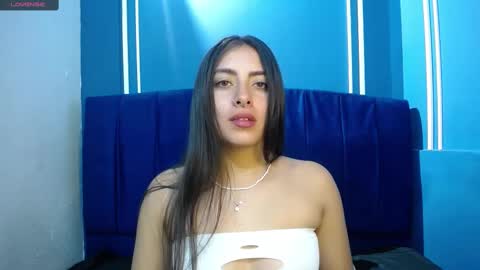 Snapshot of _emma_diamond_ chatting on 02.20.25 Emma online show from 02.20.25