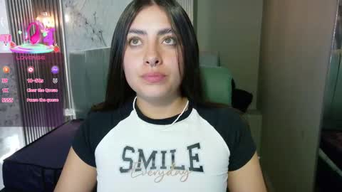 Snapshot of _emma_diamond_ chatting on 09.09.25 Emma online show from 09.09.25