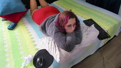 Snapshot of _emma_loyd_ chatting on 02.12.26 Emma online show from 02.12.26