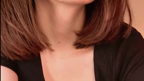 Snapshot of _esmeraldiyaa_ chatting on 11.28.25 _esmeraldiyaa_ online show from 11.28.25