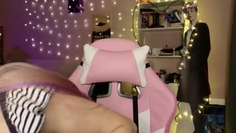 Snapshot of _eve____ chatting on 02.09.26 EveEva online show from 02.09.26