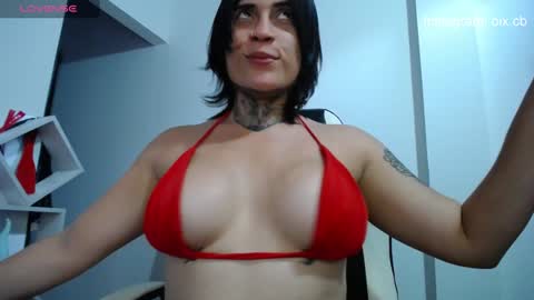 Snapshot of _exa_ chatting on 12.10.24 Exa help me position myself with your thumb up thanks online show from 12.10.24