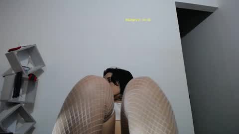 Snapshot of _exa_ chatting on 03.02.25 Exa help me position myself with your thumb up thanks online show from 03.02.25