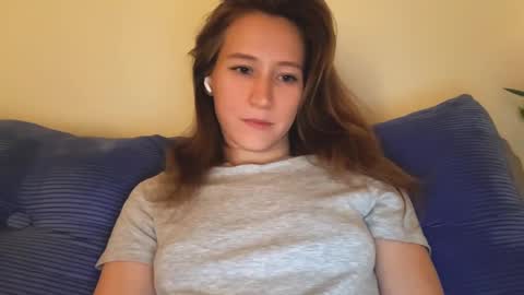 Snapshot of _feli_ chatting on 02.14.25 all my social     online show from 02.14.25