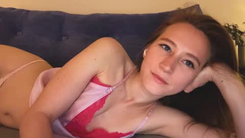 Snapshot of _feli_ chatting on 02.21.25 all my social     online show from 02.21.25