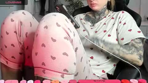 Alis online show from 12.20.25