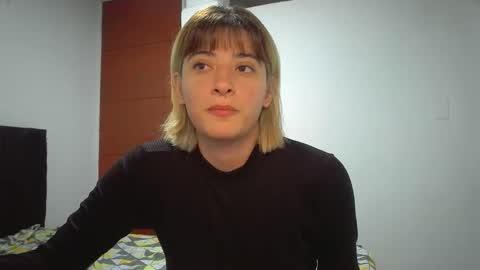 Mia-foster online show from 04.23.26