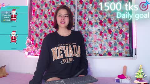 Gwen online show from 12.17.24