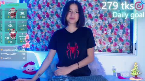 Gwen online show from 12.28.24