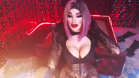 Snapshot of _hailyourqueenx chatting on 12.04.24 GoDDess  Chloe online show from 12.04.24