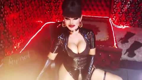 Snapshot of _hailyourqueenx chatting on 12.26.24 GoDDess  Chloe online show from 12.26.24