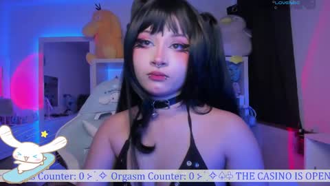Snapshot of _heavenly_blue_ chatting on 05.12.26 Bluey online show from 05.12.26