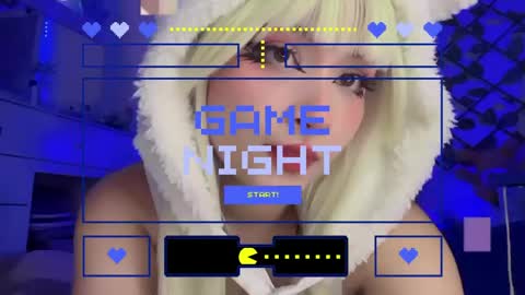 Snapshot of _heavenly_blue_ chatting on 05.22.26 Bluey online show from 05.22.26
