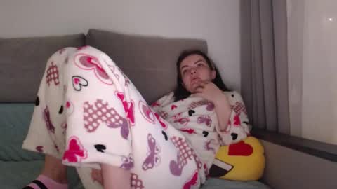 Snapshot of _hidden_frommymoom_ chatting on 02.25.26 Criss4u online show from 02.25.26