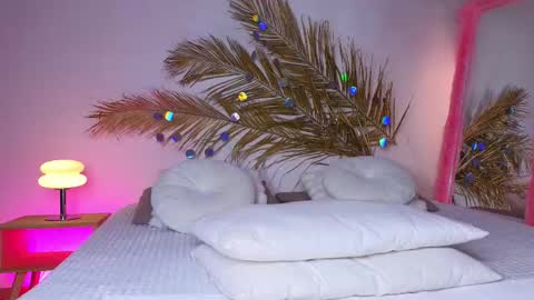 Holly online show from 02.16.25