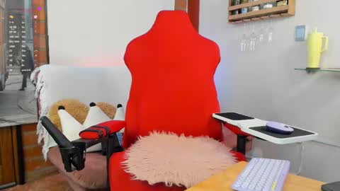 _hottie__ online show from 02.13.25