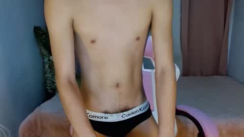 Snapshot of _hungry_cock_ chatting on 05.26.26 AUSTINE online show from 05.26.26