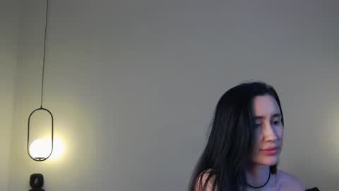 Snapshot of _iammary chatting on 01.21.25 Mary online show from 01.21.25