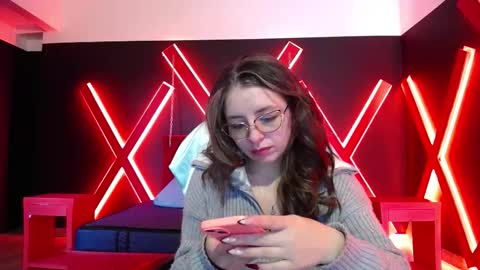 Isa online show from 12.04.25