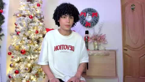 Snapshot of _jaay77 chatting on 12.31.24 Jay online show from 12.31.24