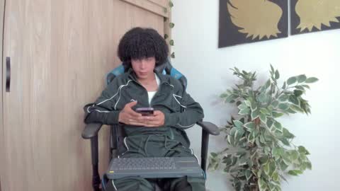 Snapshot of _jaay77 chatting on 01.22.25 Jay online show from 01.22.25