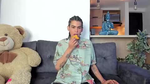 Snapshot of _jaay77 chatting on 02.26.25 Jay online show from 02.26.25