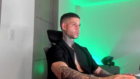 Snapshot of _jamesleandros chatting on 05.31.26 jeison online show from 05.31.26