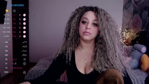 _just_a_queen_3 online show from 03.12.25