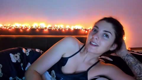 Snapshot of _just_a_simple_girl chatting on 02.08.25 _just_a_simple_girl online show from 02.08.25