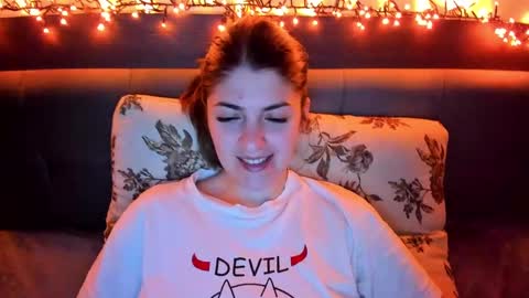 Snapshot of _just_a_simple_girl chatting on 02.19.25 _just_a_simple_girl online show from 02.19.25