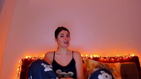 Snapshot of _just_a_simple_girl chatting on 02.20.25 _just_a_simple_girl online show from 02.20.25