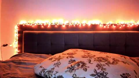 Snapshot of _just_a_simple_girl chatting on 02.20.25 _just_a_simple_girl online show from 02.20.25