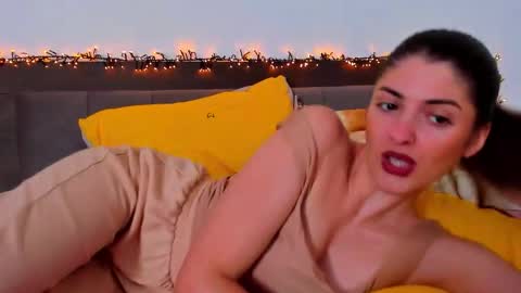 Snapshot of _just_a_simple_girl chatting on 11.13.25 _just_a_simple_girl online show from 11.13.25